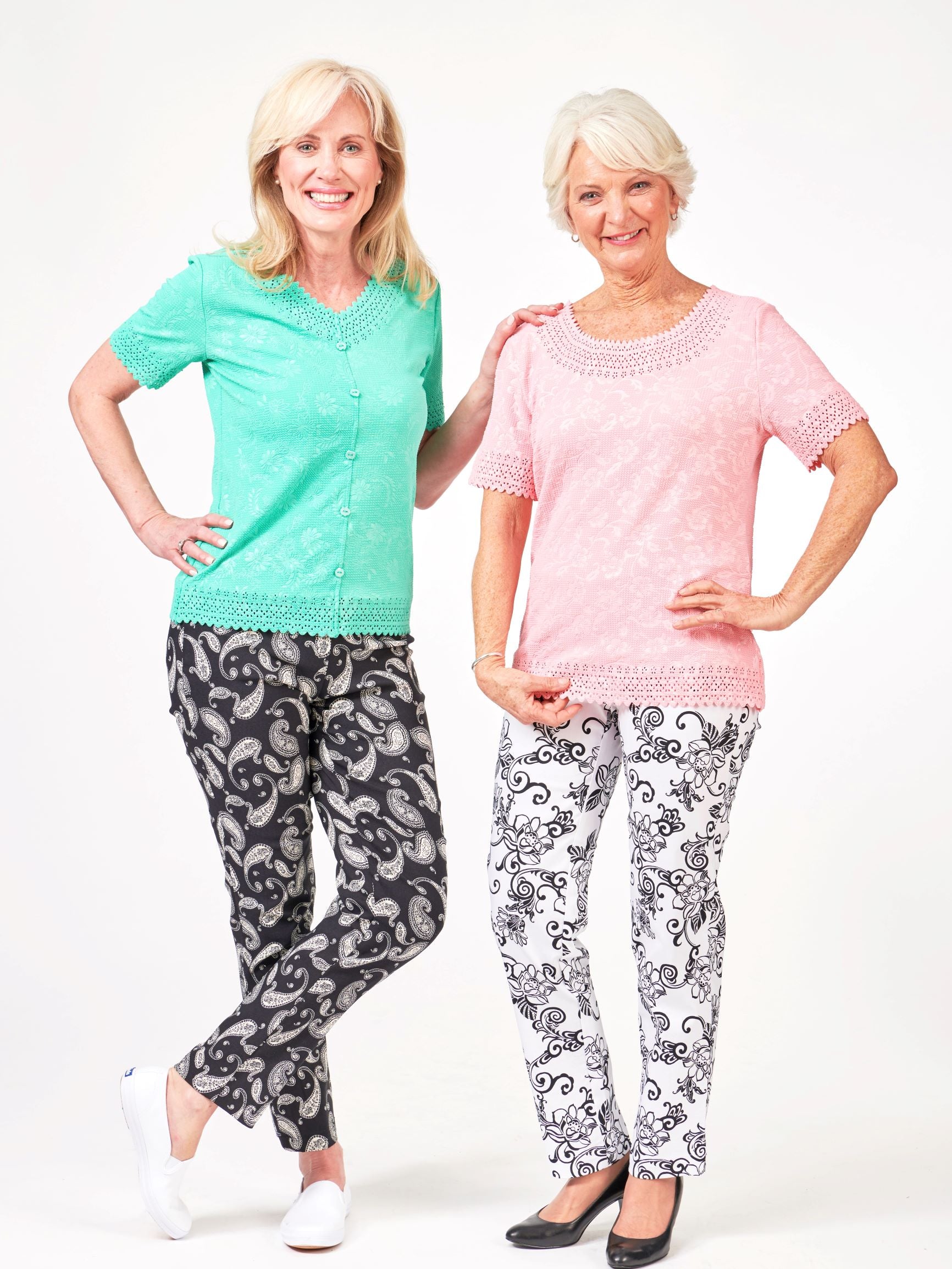 ladies short sleeve solid top printed elastic waist pant outfit