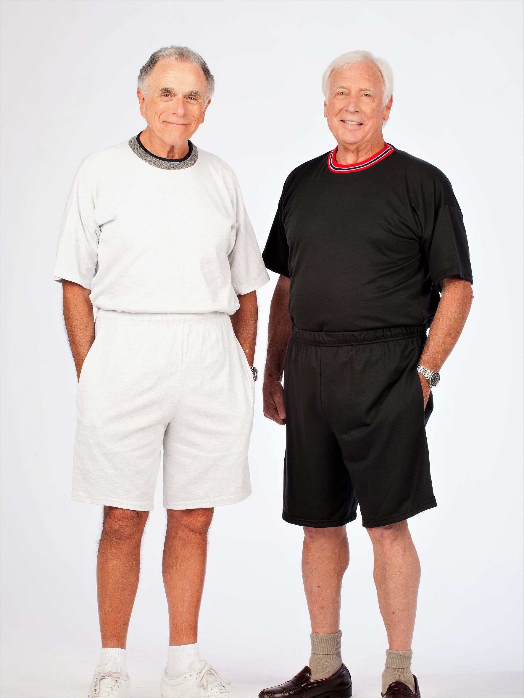 Men's short outfit with pockets, solid color contrast collar