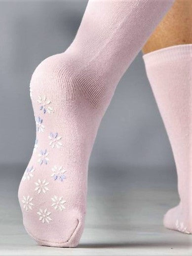 women's non-skid socks