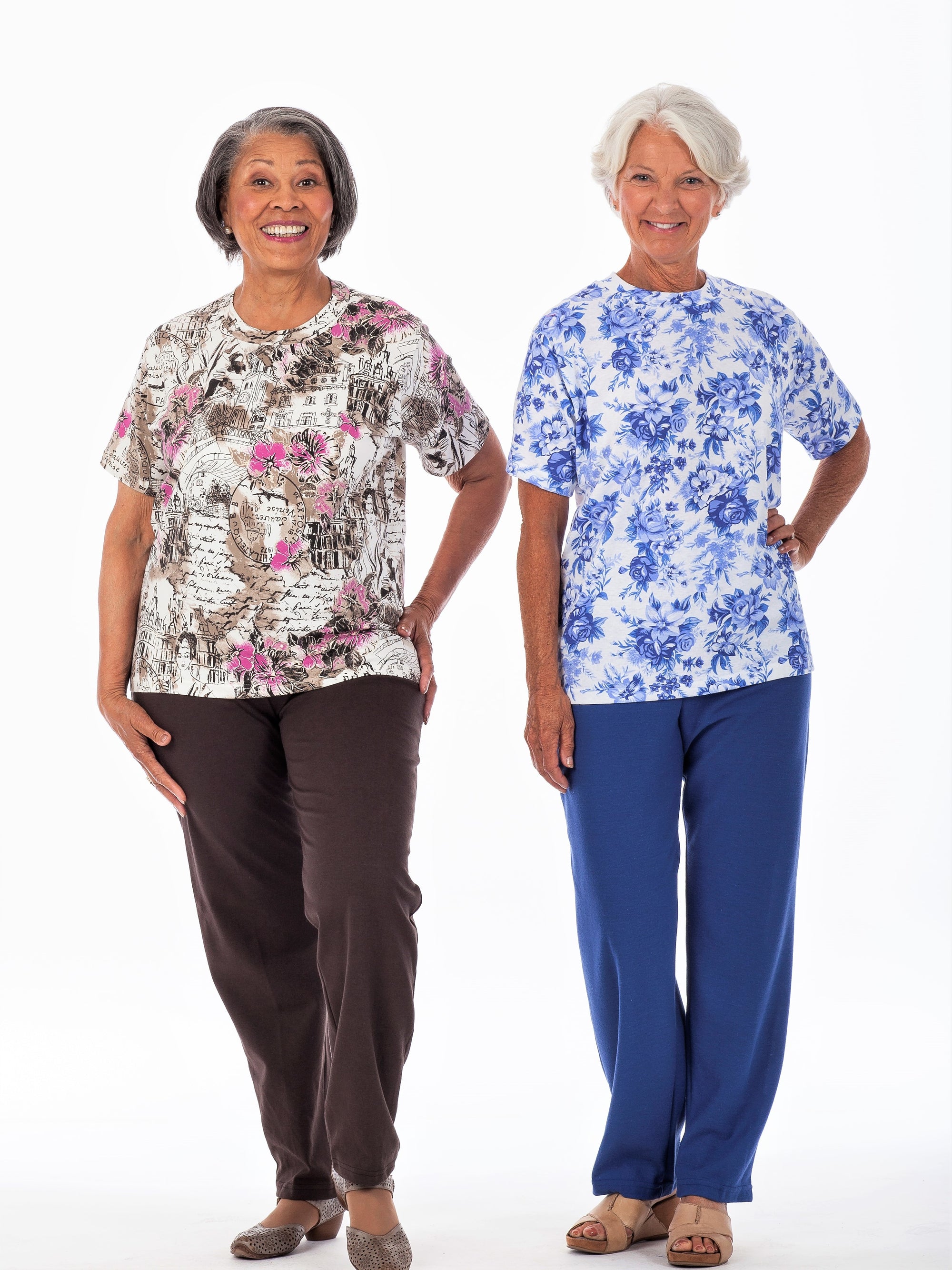 Printed short sleeve women's knit outfit with elastic waist pants